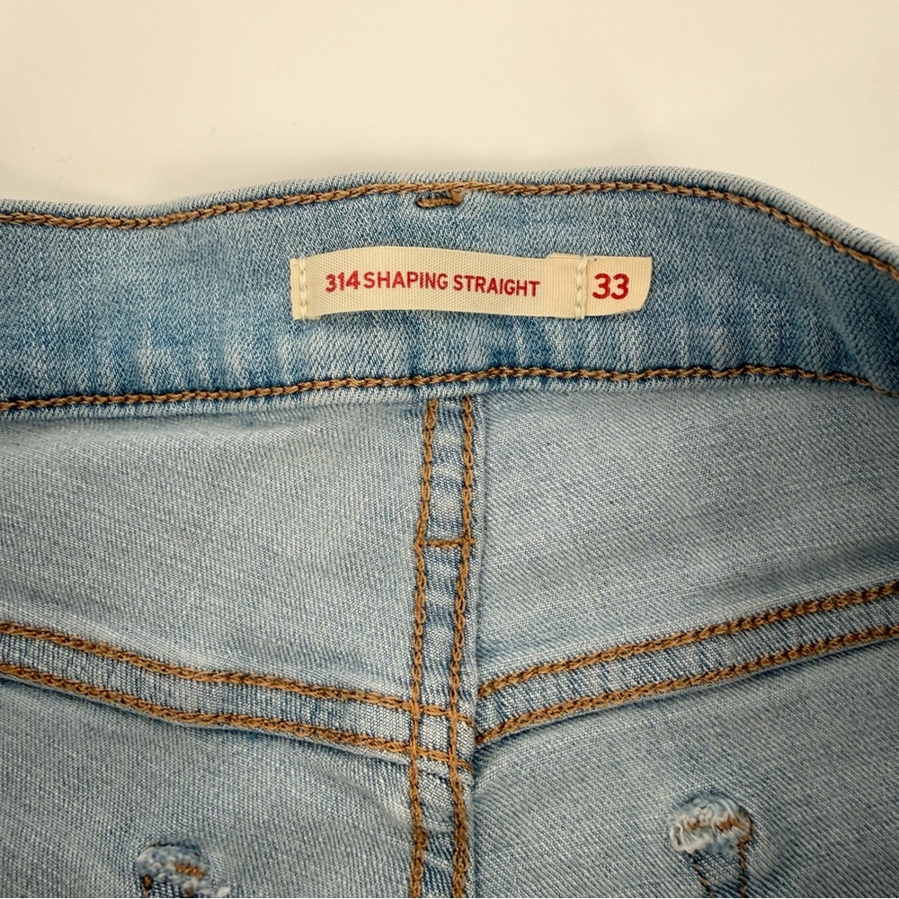 Levi's 314 Light Blue Shaping Straight Women’s Jeans Mid-Rise Size 33x30 - Picture 6 of 12